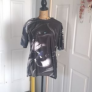 Lion nylon t-shirt.